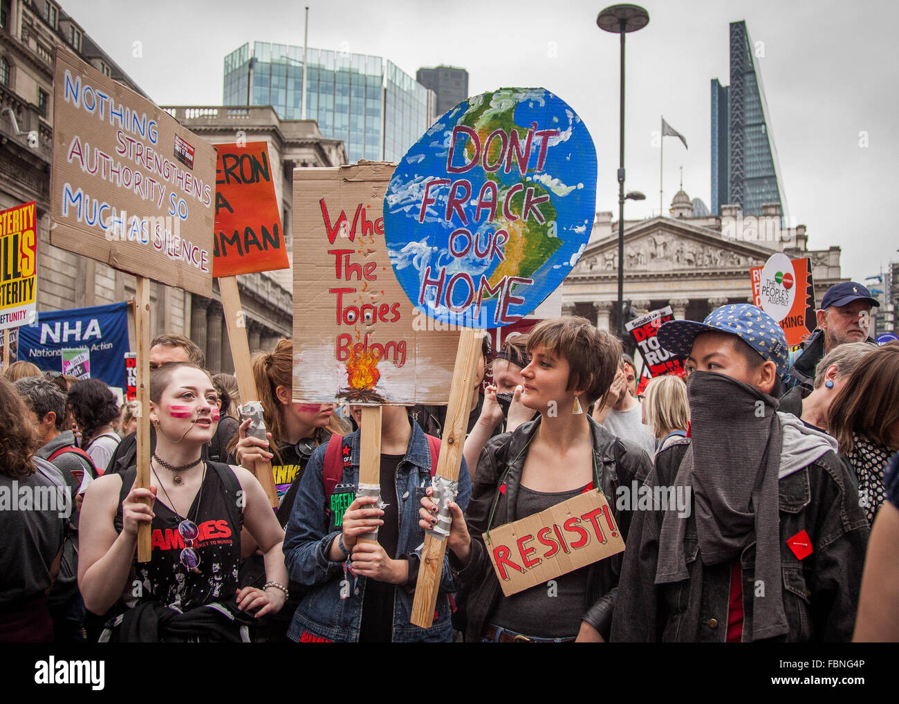 I giovani manifestanti Anti-Austerity Giugno 2015 Londra, Regno Unito Foto Stock