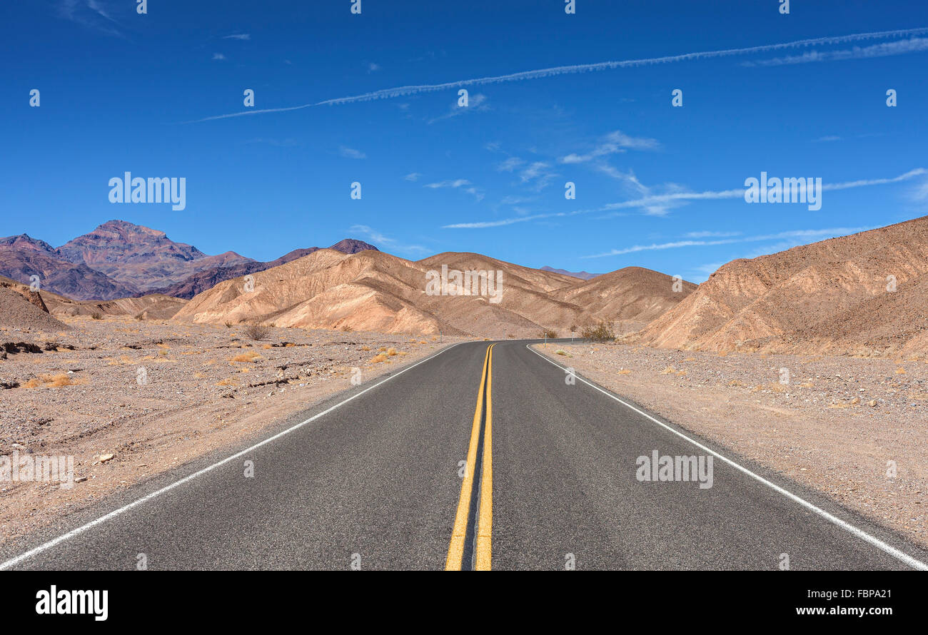 Paese senza fine autostrada, Death Valley, Stati Uniti d'America. Foto Stock