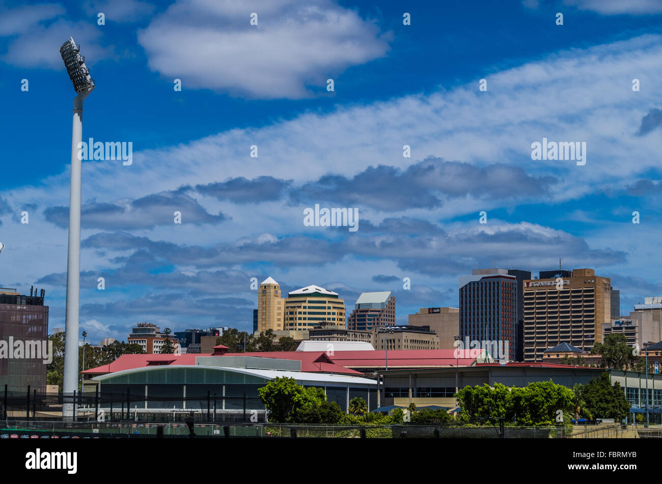 Adelaide il colonnello giardini di luce ha ampie vedute della città e dei dintorni. Foto Stock