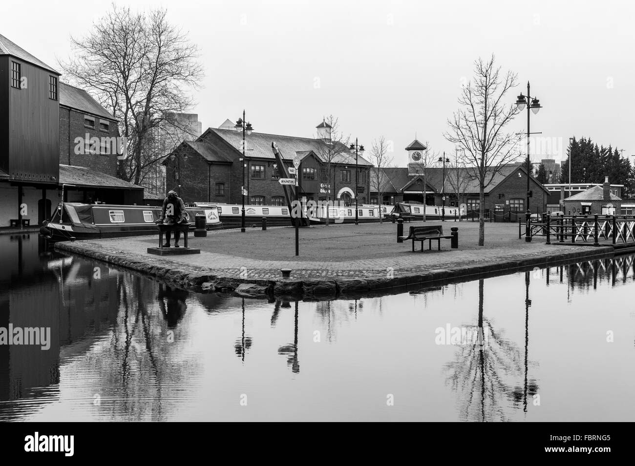 Coventry Bacino del Canale, dove il canale di Coventry termina, vicino a Coventry City Centre Foto Stock