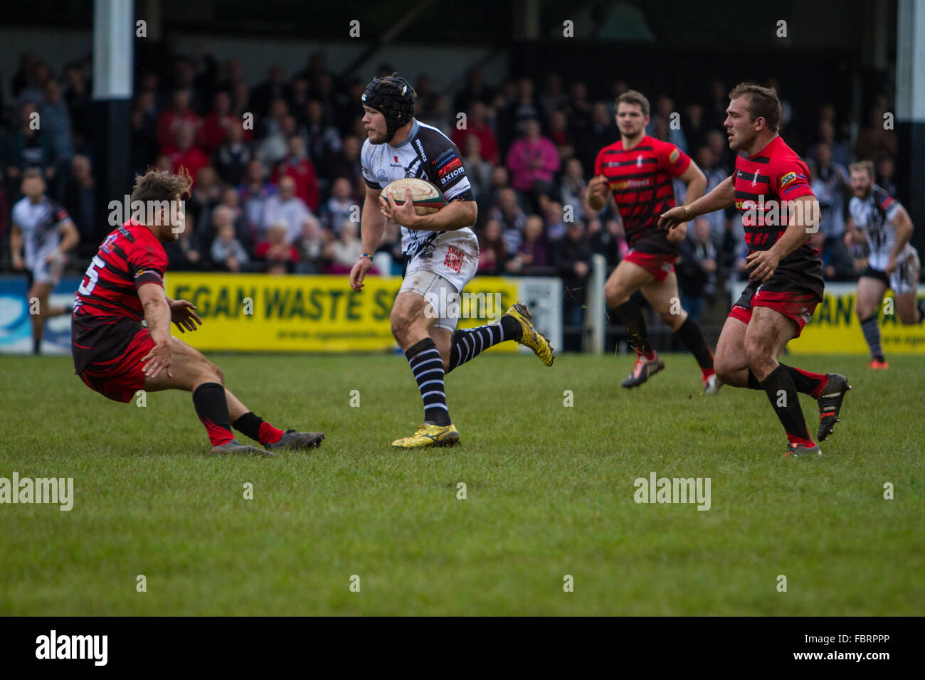 Il Galles, Regno Unito. Il 10 ottobre 2015. Pontypridd RFC giocare Aberavon RFC durante il loro Principato Premiership corrispondono a Sardi R Foto Stock