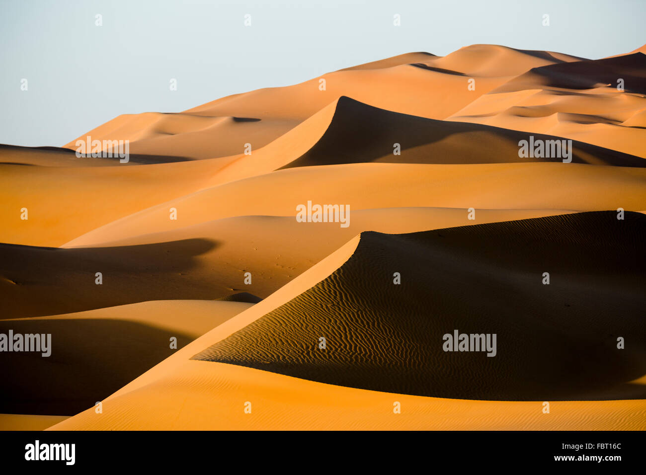 Le dune di sabbia, Rub' al Khali o Empty Quarter, Emirati Arabi Uniti Foto Stock