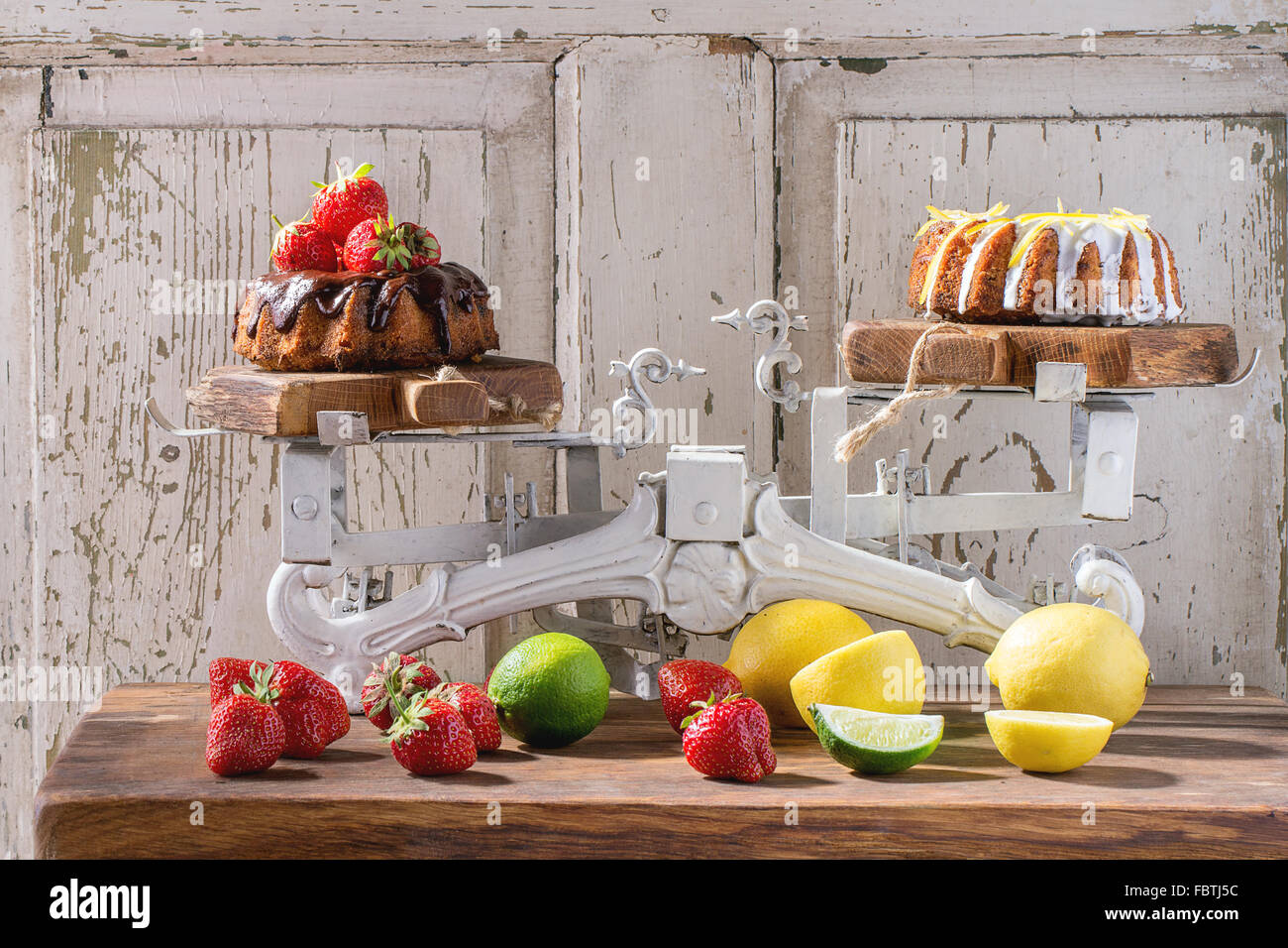 Cioccolato e torte di limone Foto Stock