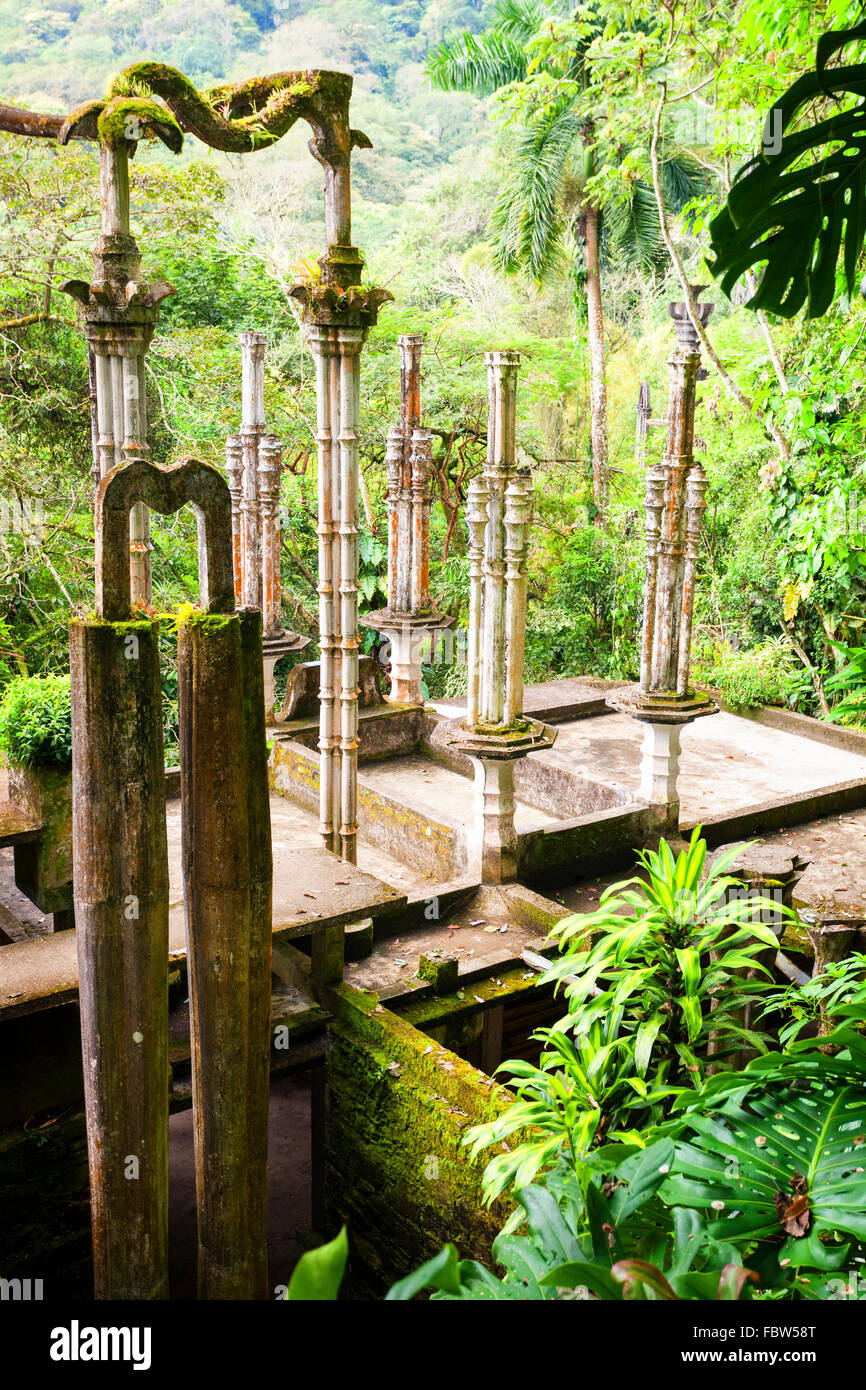 Questa casa ha le ali nel giardino surreale di Las Pozas vicino a Xilitla, Messico. Foto Stock