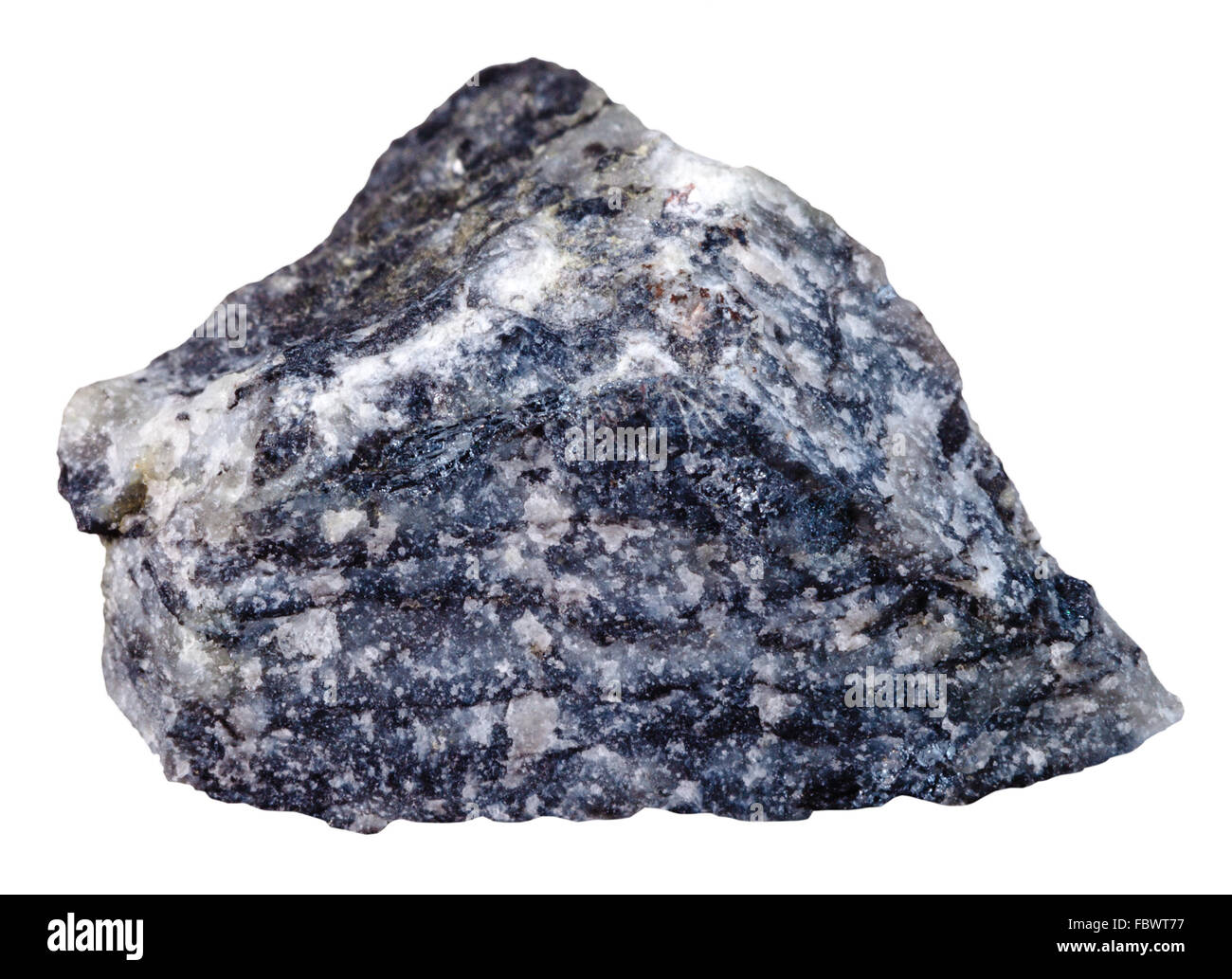 Le riprese in modalità macro del campione di roccia naturale - stibnite (antimonite) pietra minerale isolato su sfondo bianco Foto Stock