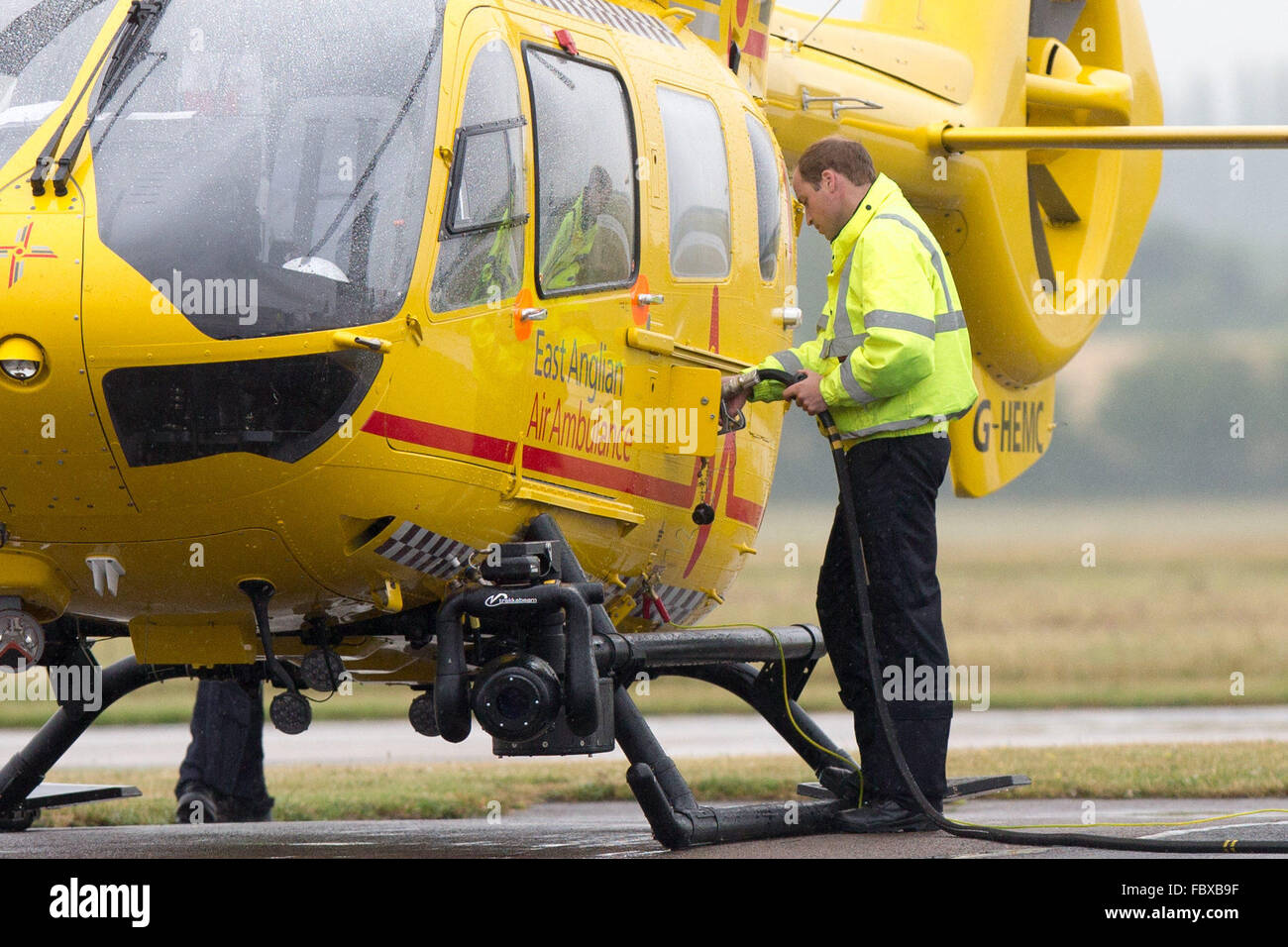 Il principe William a Cambridge Airport sul primo giorno del suo nuovo lavoro come un elicottero per il pilota East Anglian Air Ambulance Foto Stock