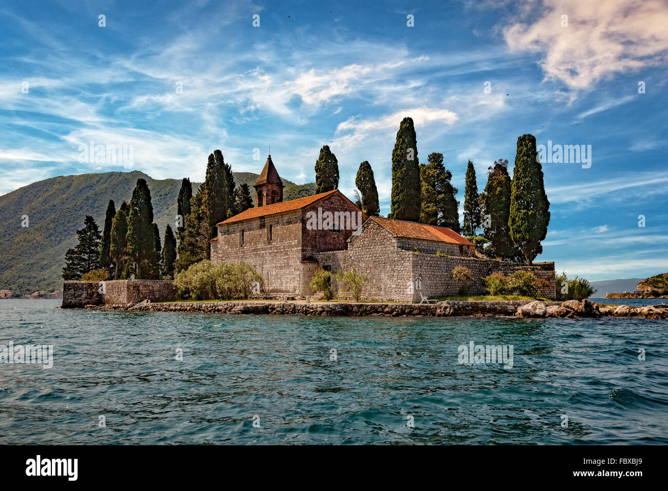 Antico monastero sull'isola di San Giorgio a Kotor, Montenegro. Foto Stock