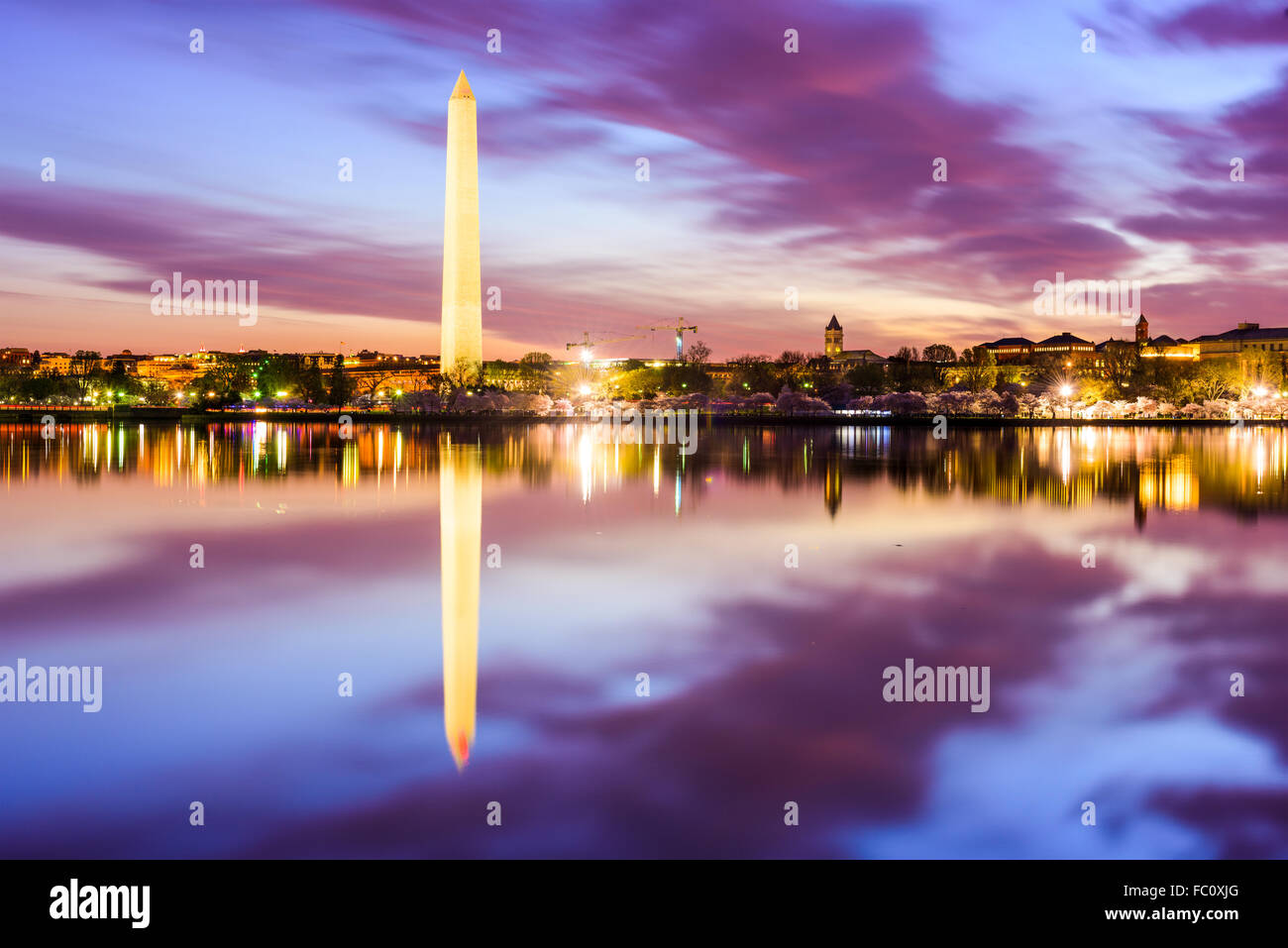 Washington DC al bacino di marea e il Monumento a Washington. Foto Stock