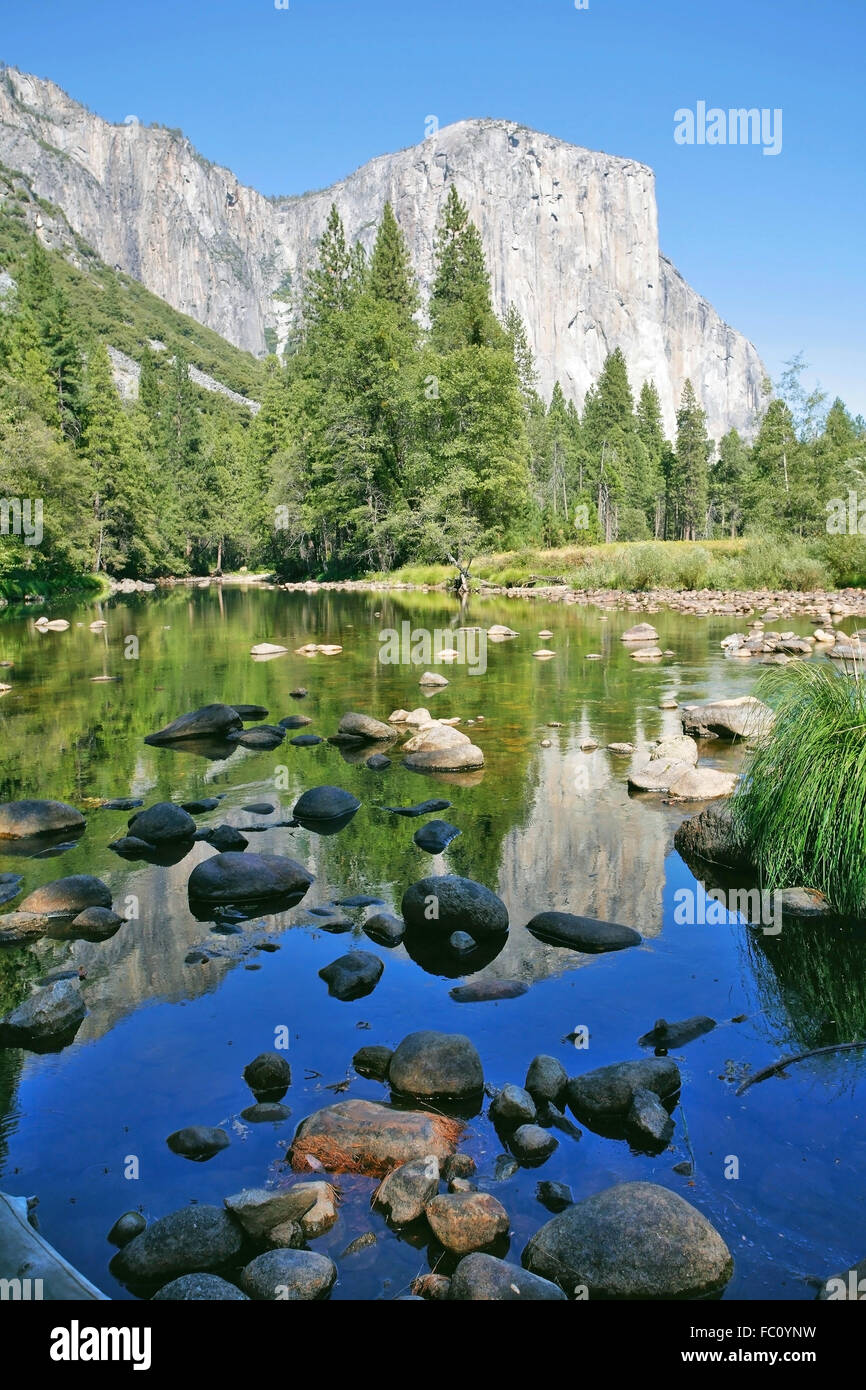 L'enorme monolito di granito di El Kapitan Foto Stock