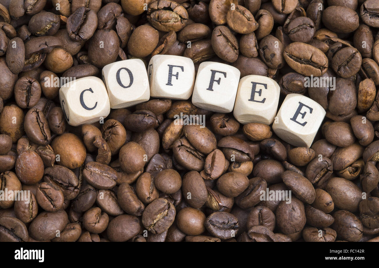 I chicchi di caffè con lettere Foto Stock