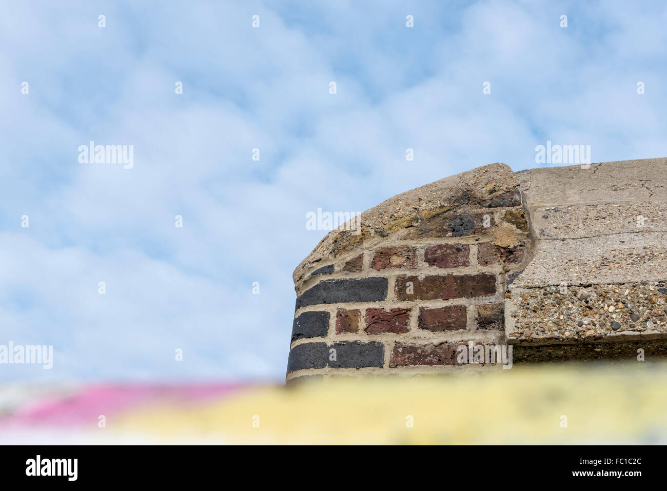 Una chiusura del lavoro di mattone del 1872-3 casement costruito per alloggiare un pezzo di artiglieria a Shoeburyness Foto Stock