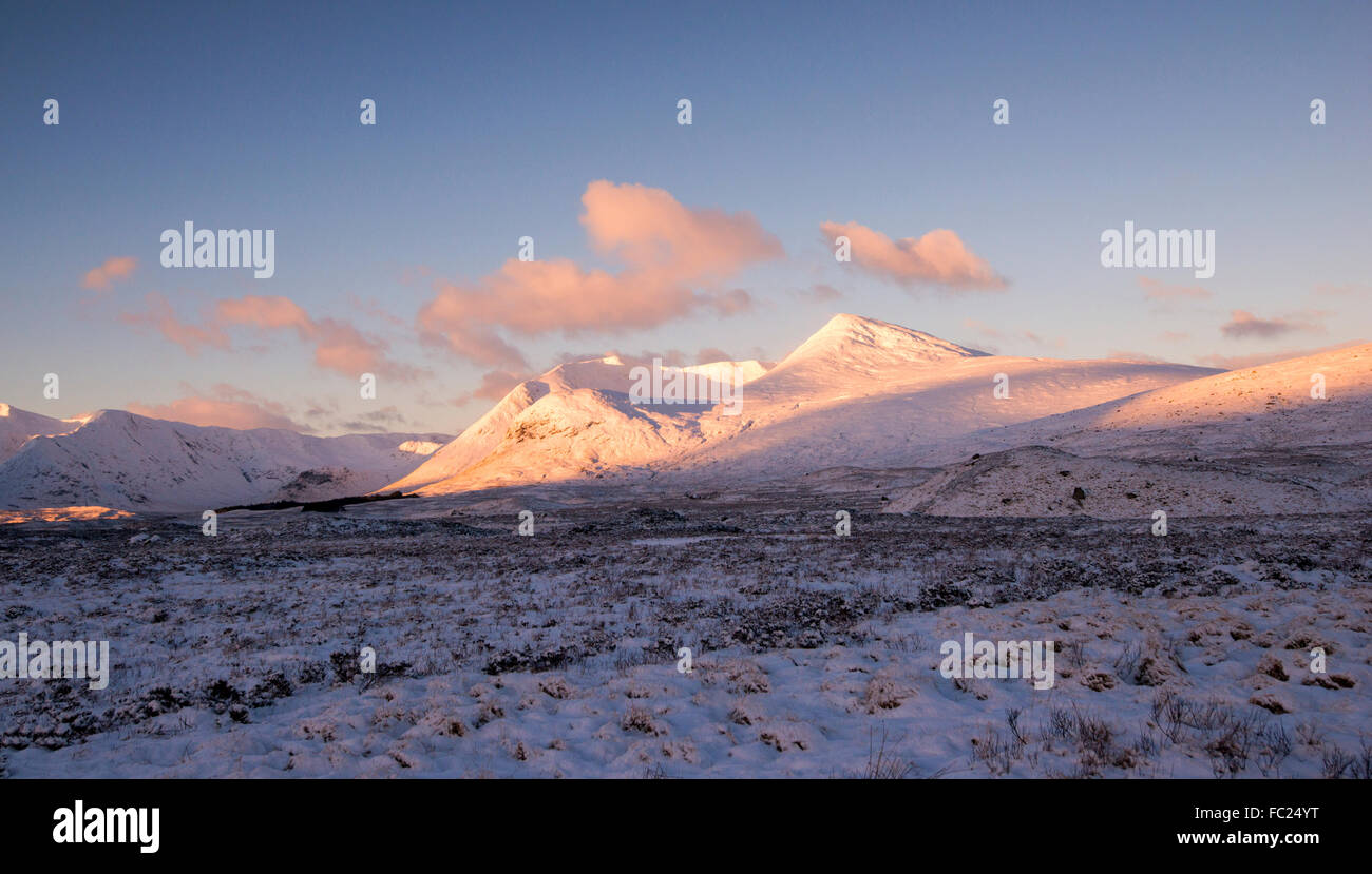 Inverno mattina a Loch Ba in Glencoe, Scotland Regno Unito Foto Stock