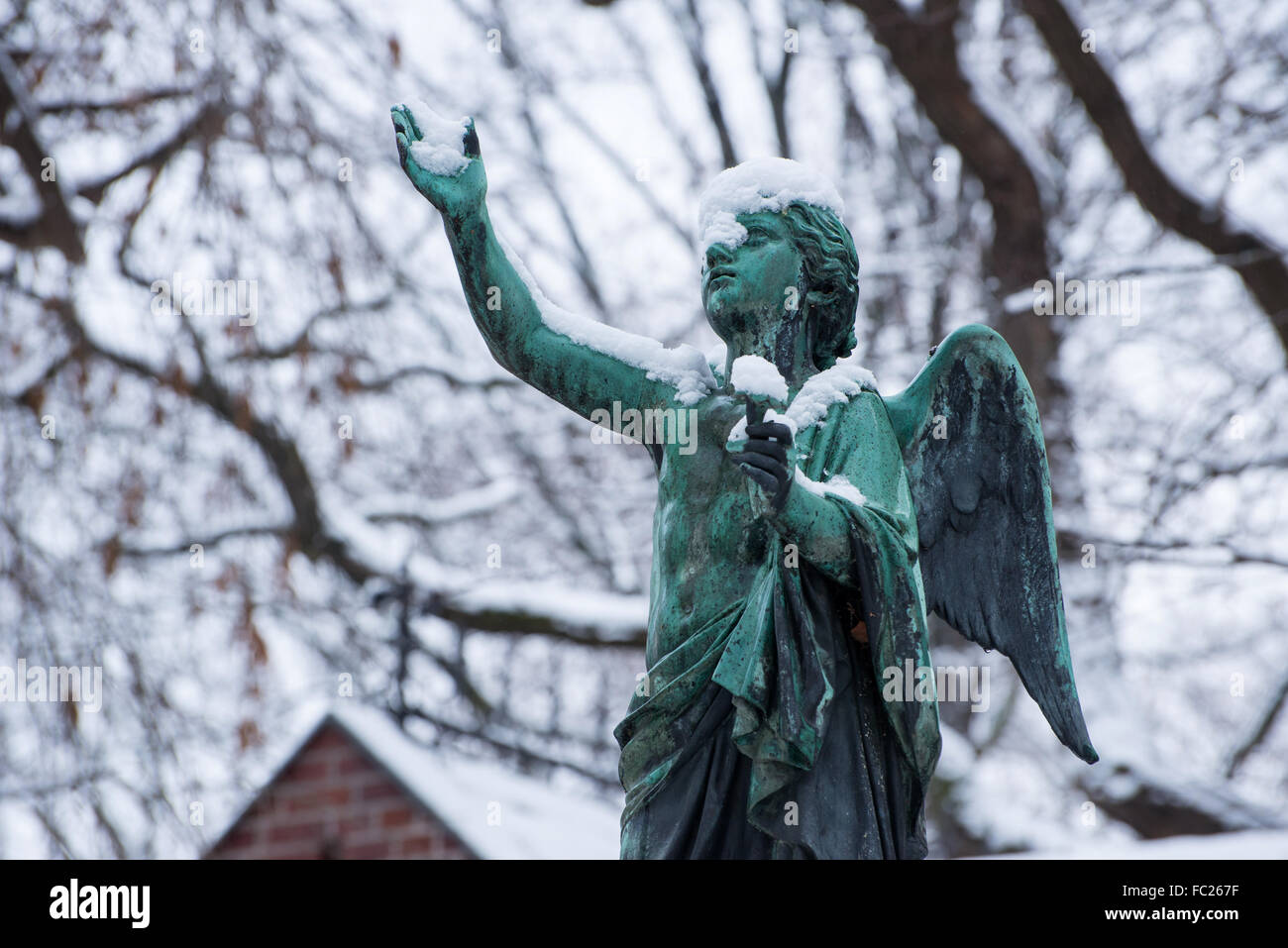 Il cimitero di Dorotheenstadt Berlino,Angel grave Daniel Rauch, Germania Foto Stock
