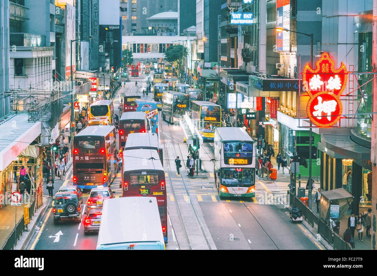 Il traffico nel centro di Hong kong Foto Stock