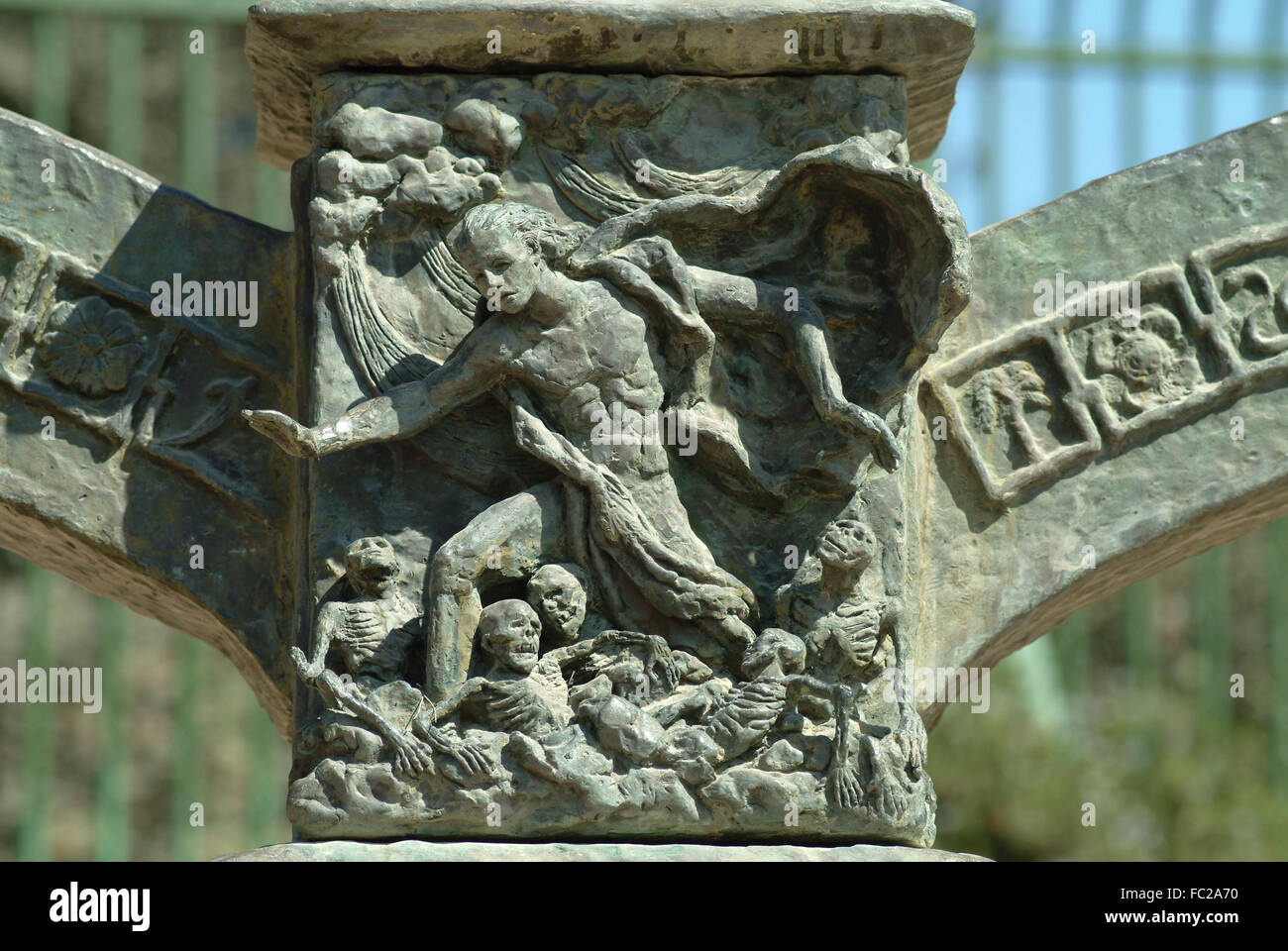 La risurrezione del profeta Ezechiele, rilievo della Knesset Menorah, scultore Benno Elkan, Gerusalemme, Israele Foto Stock