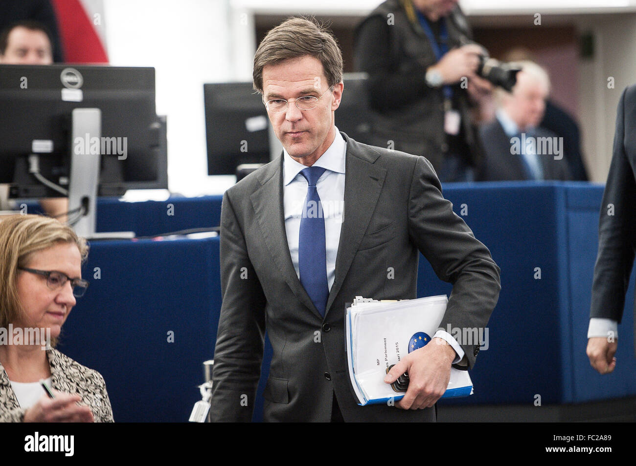 Il Primo Ministro olandese Mark Rutte durante la discussione sul programma di attività della Presidenza olandese del Consiglio al Parlamento europeo sede a Strasburgo, Francia su 20.01.2016 da Wiktor Dabkowski Foto Stock