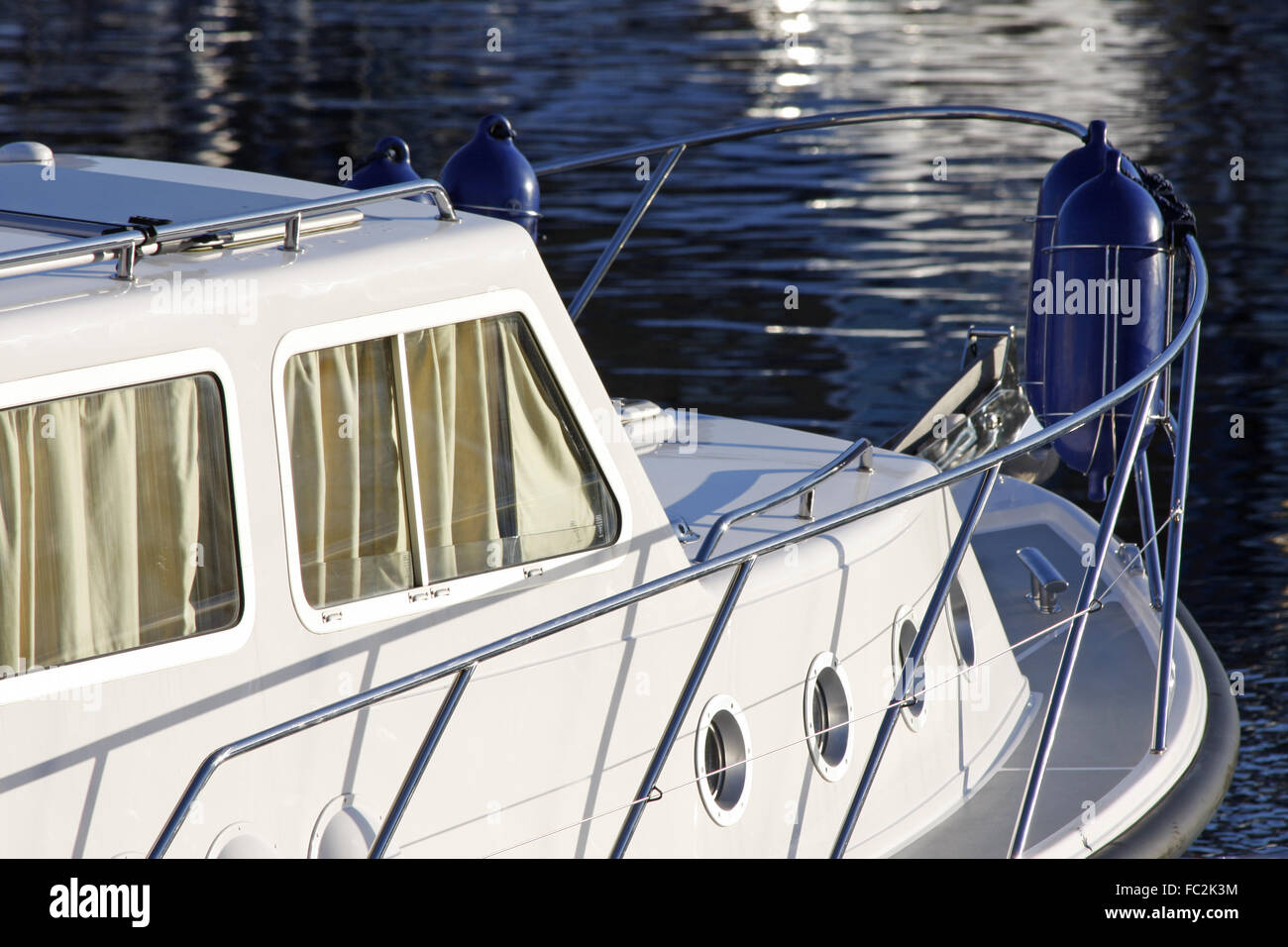 Yacht ormeggiati a Marina Foto Stock