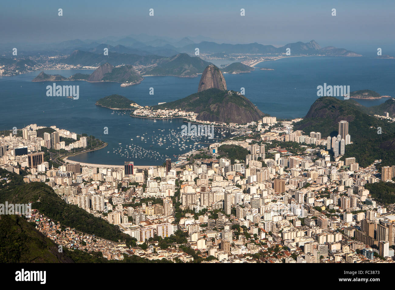 Rio de Janeiro, il Botafogo bay, Corcovado, Sugar Loaf, Brasile Foto Stock