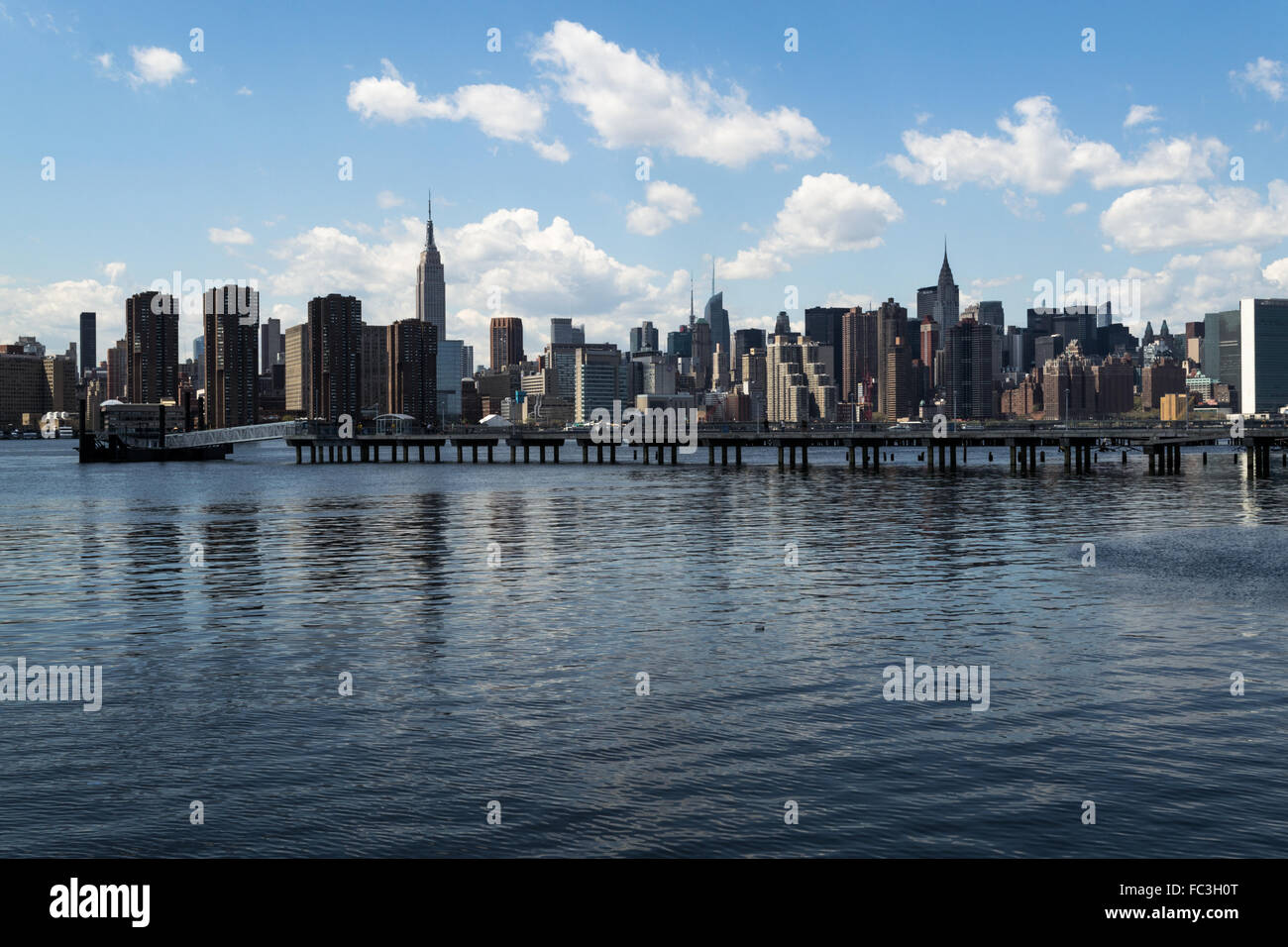 Midtown dall'acqua Foto Stock