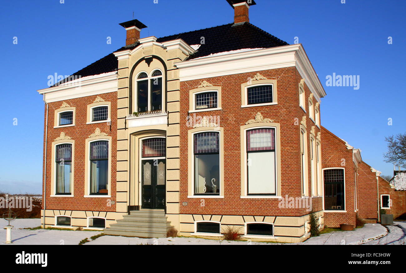Provenza di Groningen. Gennaio-17-2016. Statey agriturismo immerso nel verde della campagna della Provenza Groningen. Paesi Bassi Foto Stock