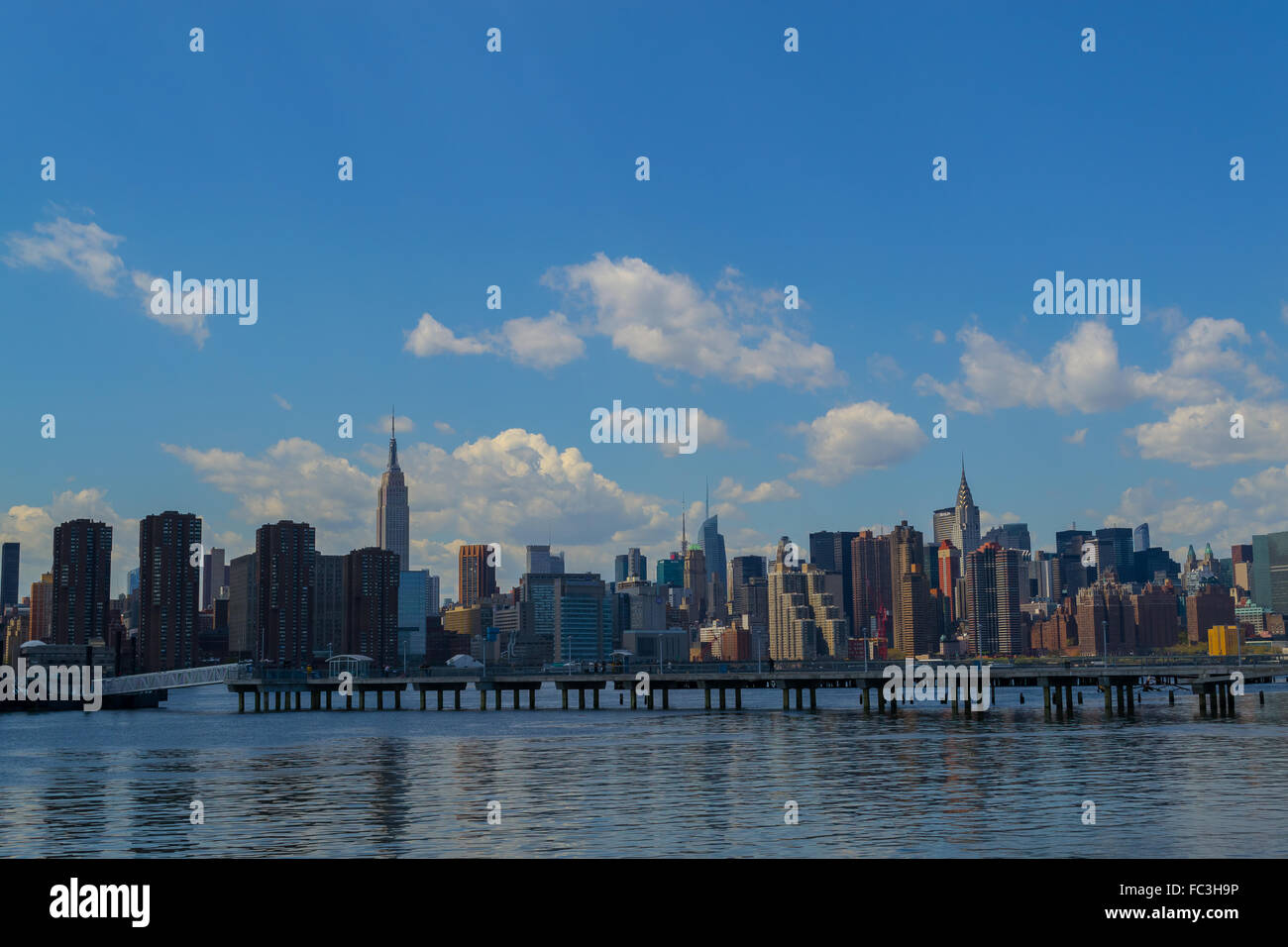 Sole in Midtown Foto Stock