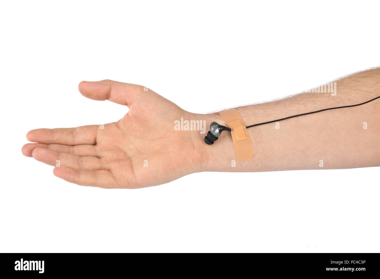 Mano con gli auricolari come medico di infusione IV Foto Stock