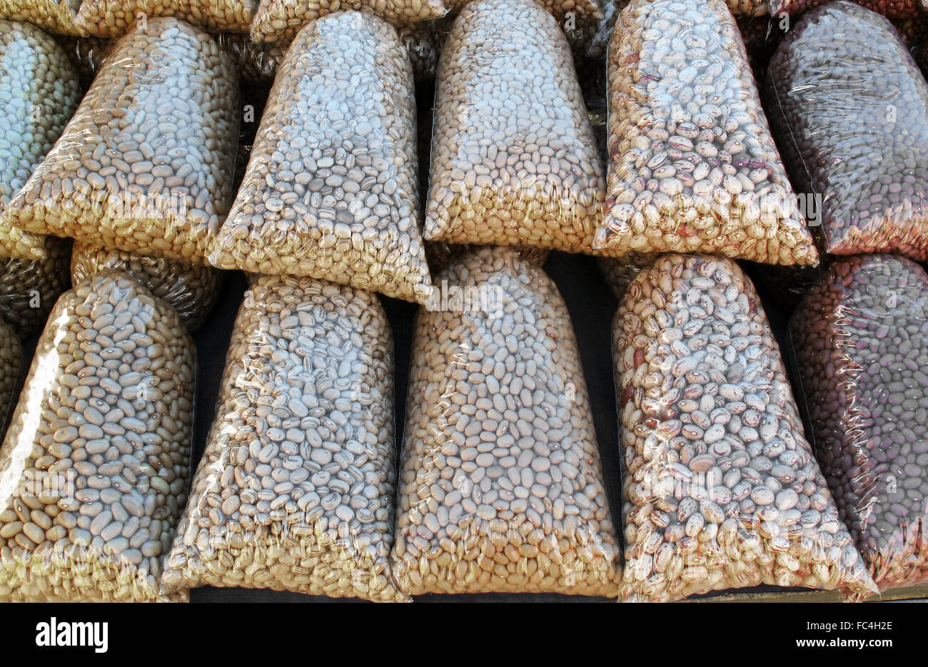 Cereali venduti sul Pacaembu fiera in Praca Charles Miller Foto Stock