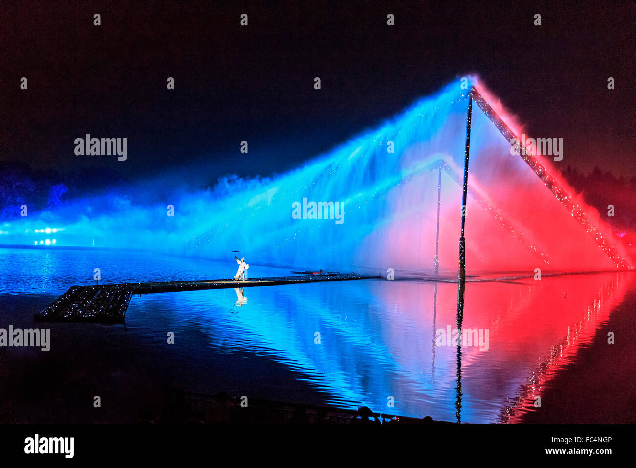 "L'impressione Lago Ovest", una spettacolare acqua e luce visualizza eseguito sulla Hangzhou West Lake. Foto Stock