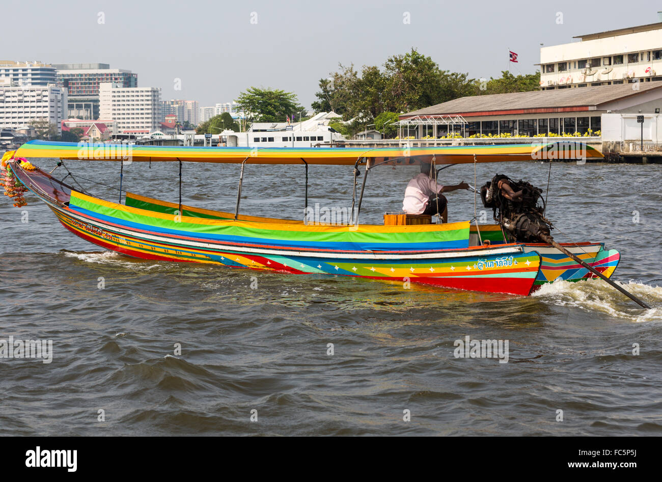 Barca long-tail sul Fiume Chao Phraya, Bangkok, Thailandia, Asia Foto Stock