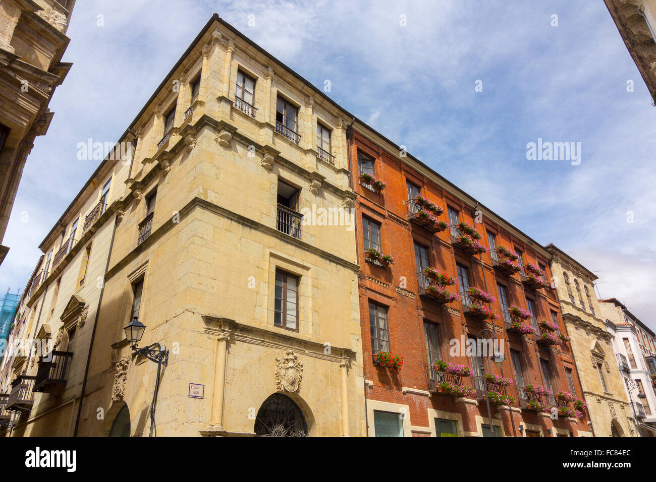 Vecchio edificio nella città di Leon in Spagna Foto Stock