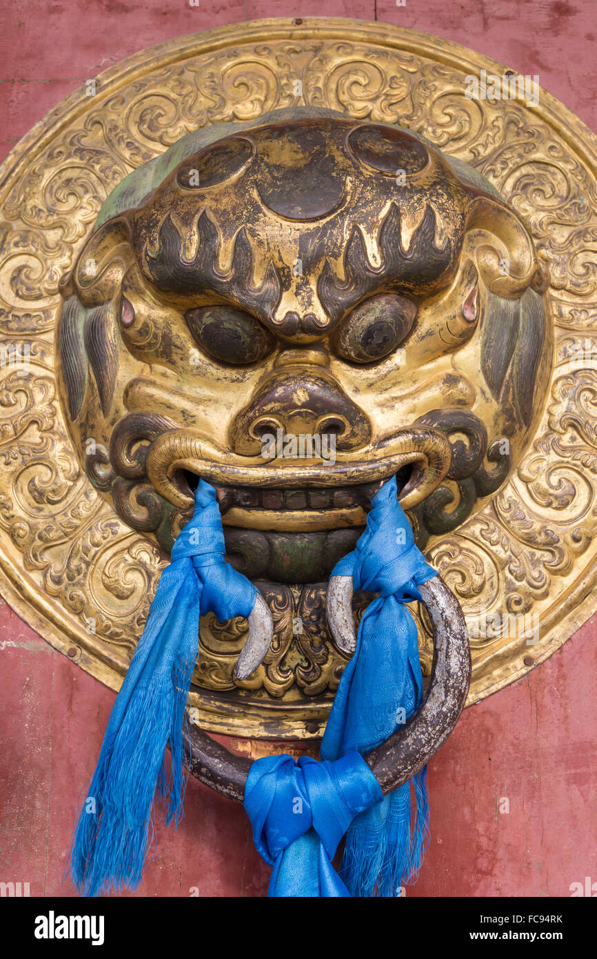 Ornato maniglia della porta, Erdene Zuu Khiid, monastero Buddista, Kharkhorin (Karakorum), Mongolia centrale, Asia Centrale, Asia Foto Stock
