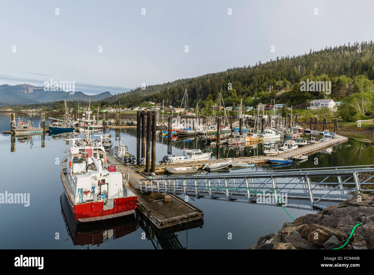 Queen Charlotte porto cittadino, Bearskin Bay, Haida Gwaii (Queen Charlotte isole), British Columbia, Canada, America del Nord Foto Stock