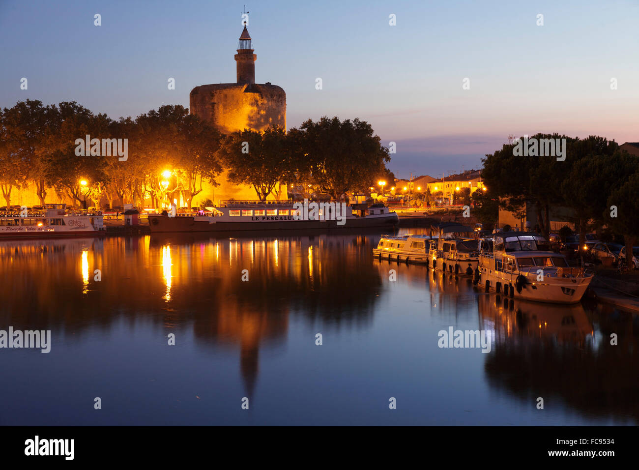 Tour de Costanza tower, Aigues Mortes, Petit Camargue, Dipartimento Gard, Languedoc-Roussillon, Francia, Europa Foto Stock