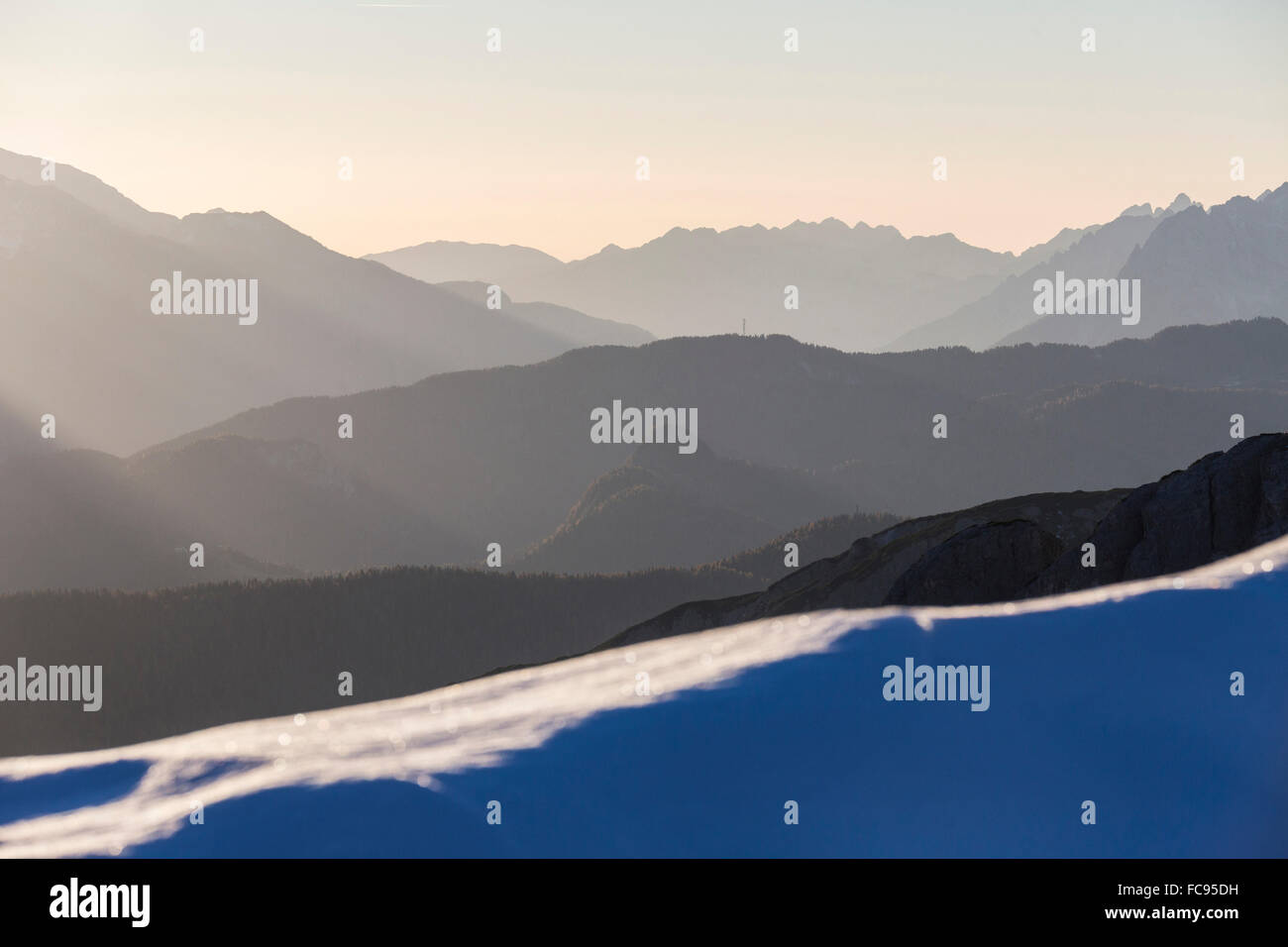 Profili delle Tre Cime di Lavaredo all'alba, Dolomiti, Auronzo di Cadore, Veneto, Italia, Europa Foto Stock