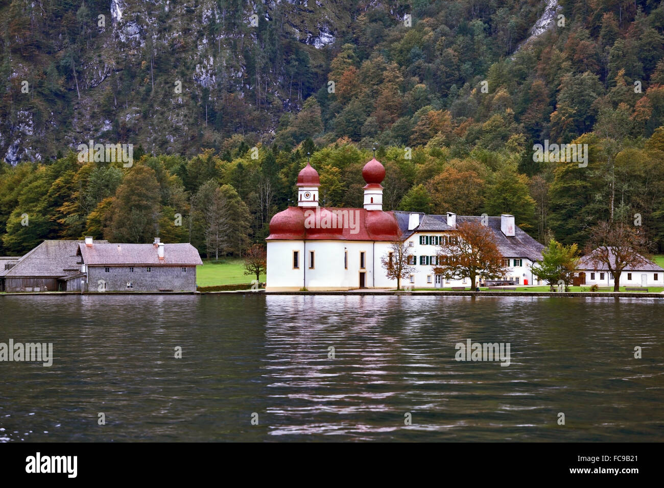 Chiesa di San Barths su Koenigssee Foto Stock