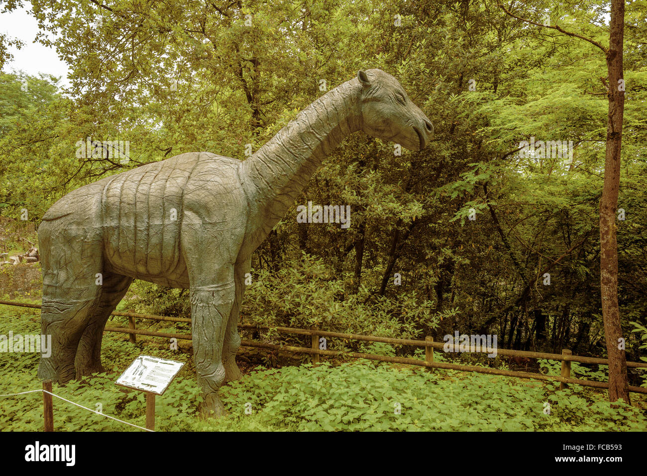 Karpin Abentura - i dinosauri del parco a tema nella provincia di Bilbao, Paesi Baschi Foto Stock