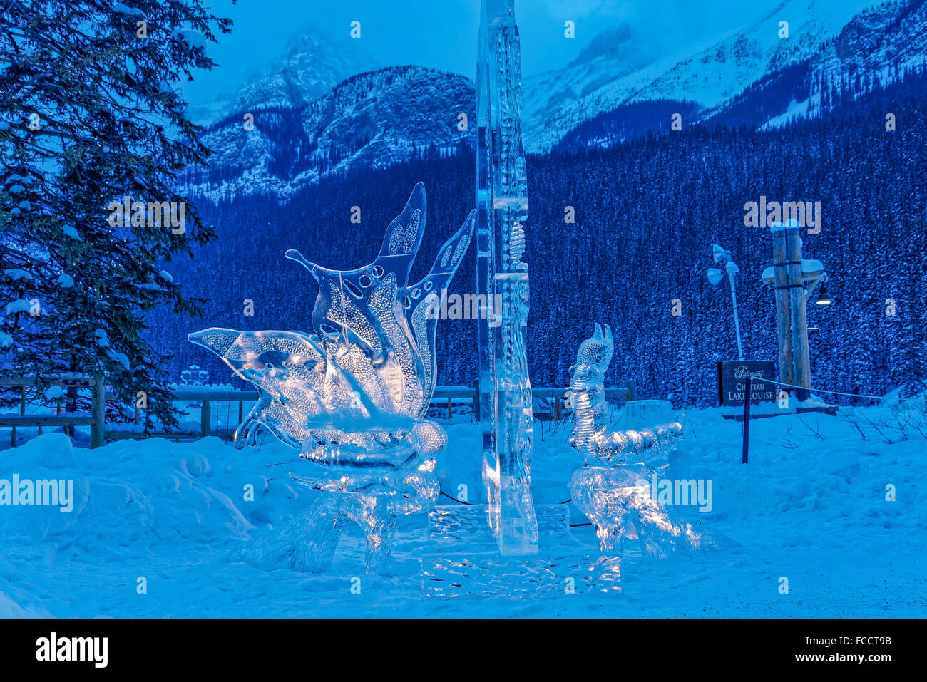 Sculture di ghiaccio, la stima di sé, Ice Magic Festival, il Lago Louise, il Parco Nazionale di Banff, Alberta, Canada Foto Stock