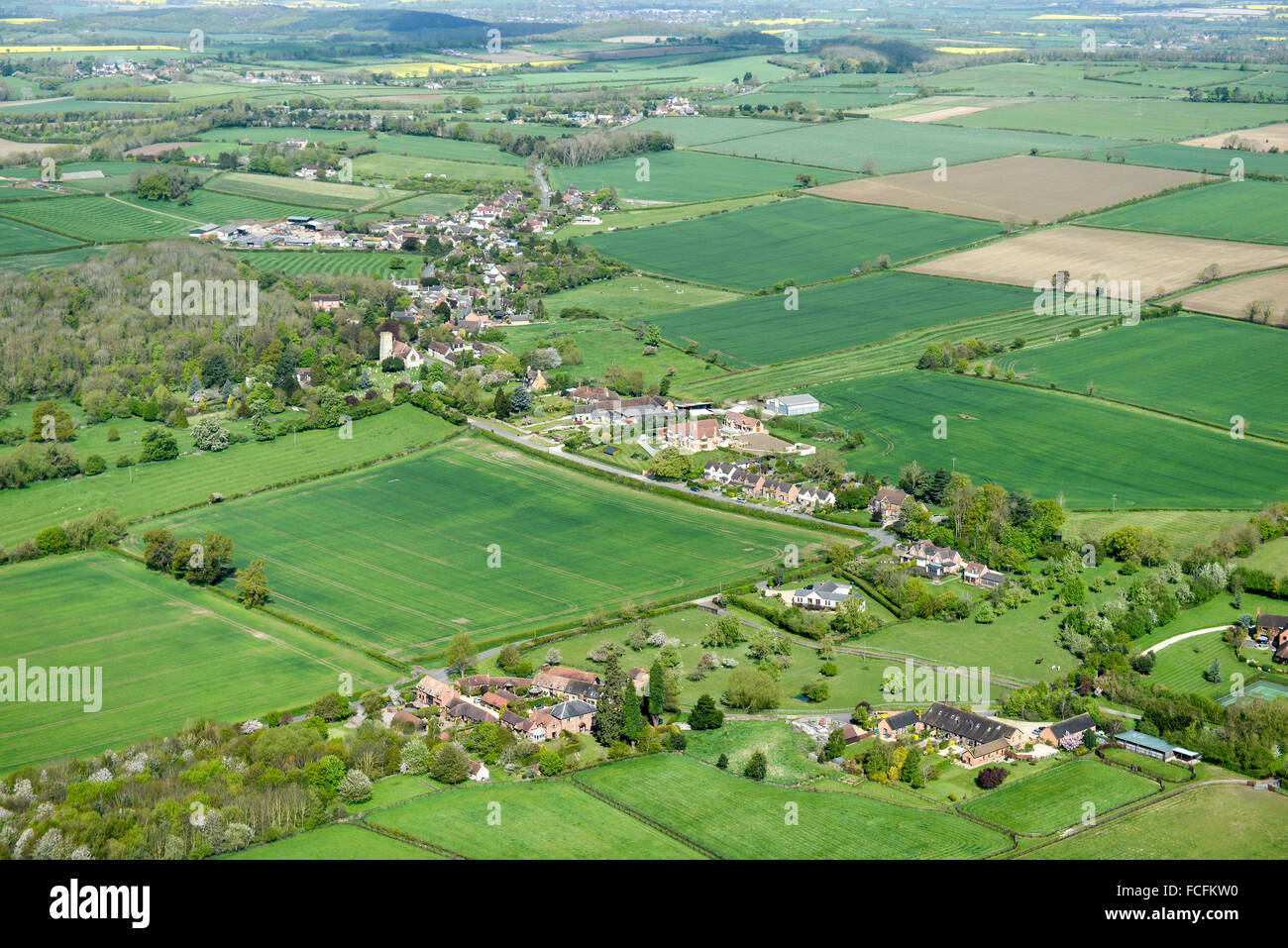 Una veduta aerea di Binton, un piccolo villaggio nel Warwickshire Foto Stock