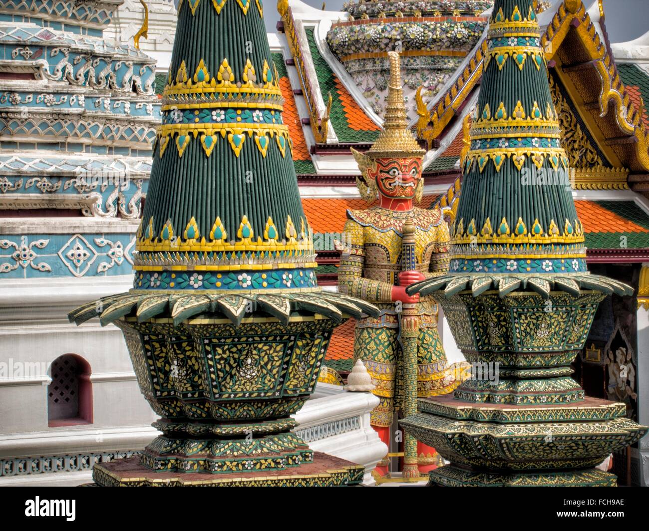Thailandia, Bangkok, Palazzo Imperiale, di color oro e porta la parete Foto Stock