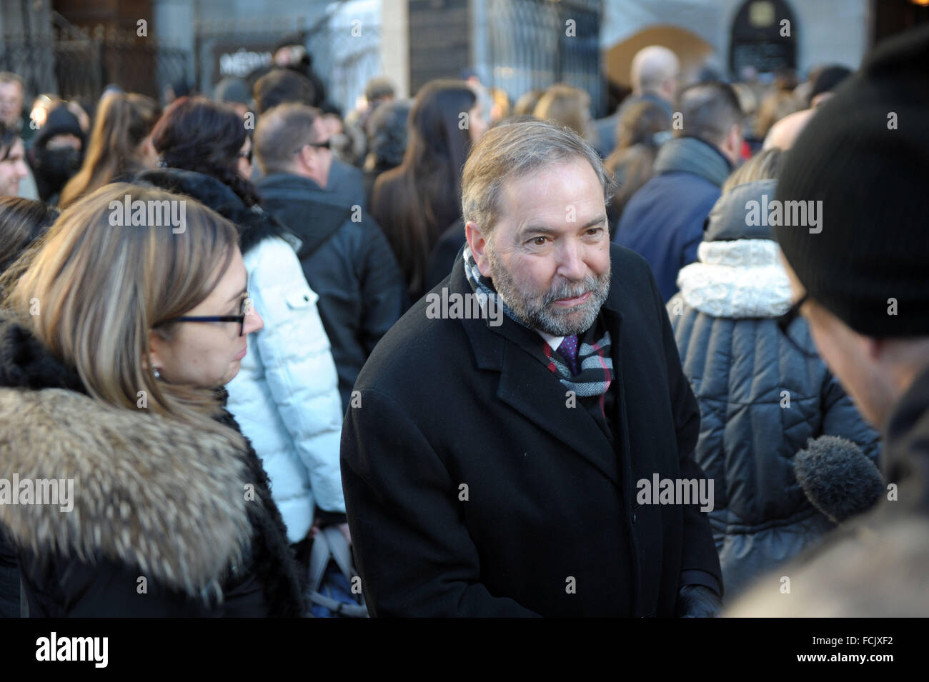 Montreal, Canada. Il 22 gennaio, 2016. Thomas la Mulcair arrivati al funerale di artisti Canadesi' agent Rene Angelil, il marito della cantante Celine Dion, tenutosi presso la Basilica di Notre Dame, il Canada il 22 gennaio 2016. Foto : KADRI Mohamed/ agenzia IMAGESPIC Credito: imagespic/Alamy Live News Foto Stock