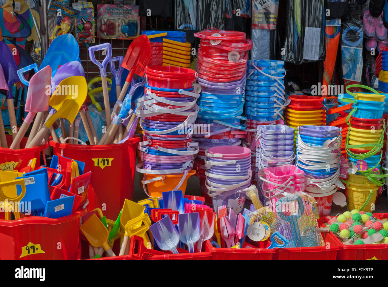 Le benne di spiaggia e di picche Foto Stock