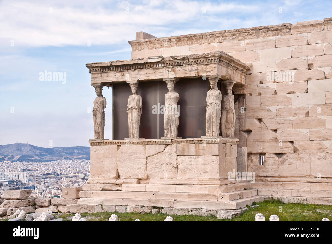 L'Eretteo è un antico tempio greco sul lato nord dell'Acropoli di Atene in Grecia. Foto Stock