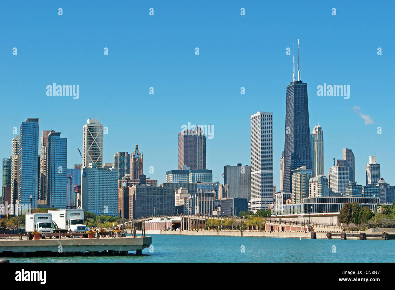 Chicago, il lago Michigan, Illinois, Stati Uniti d'America, Usa, skyline dal Navy Pier, John Hancock Center Foto Stock