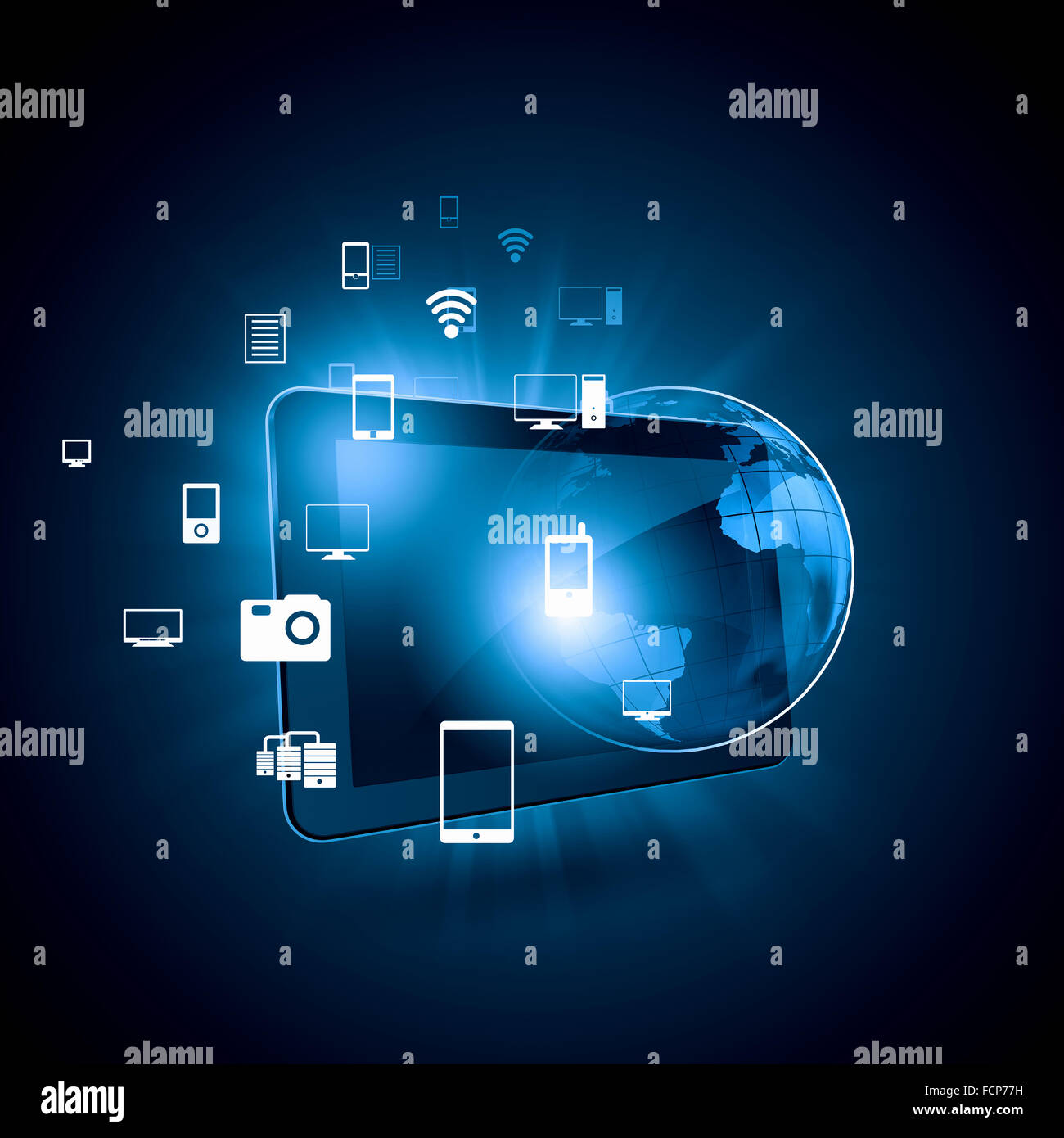 Global Technologies concetto con tablet pc e icone multimediali Foto Stock