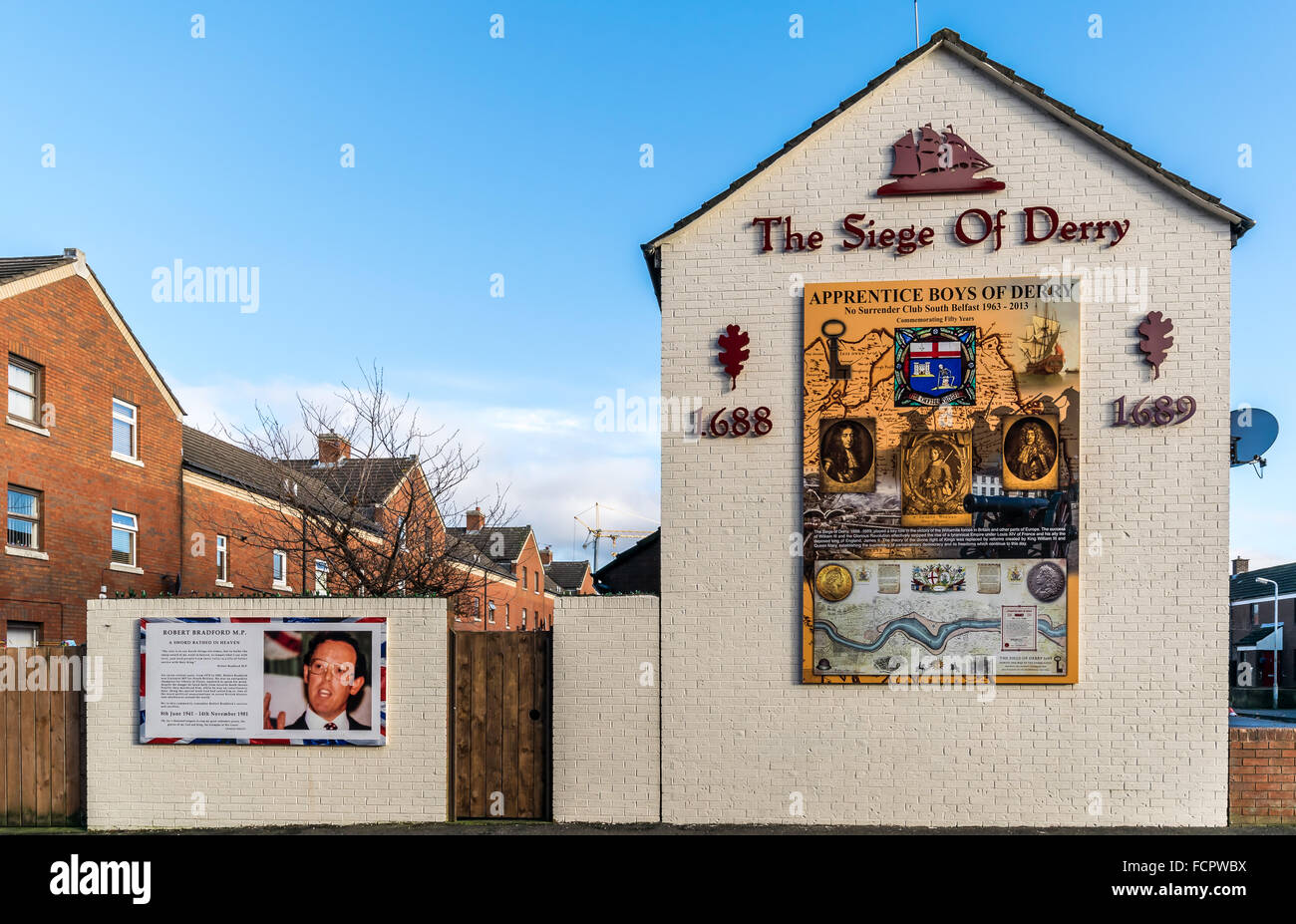 L'Assedio di Derry murale nel i lealisti Donegall Pass area sud di Belfast. Foto Stock