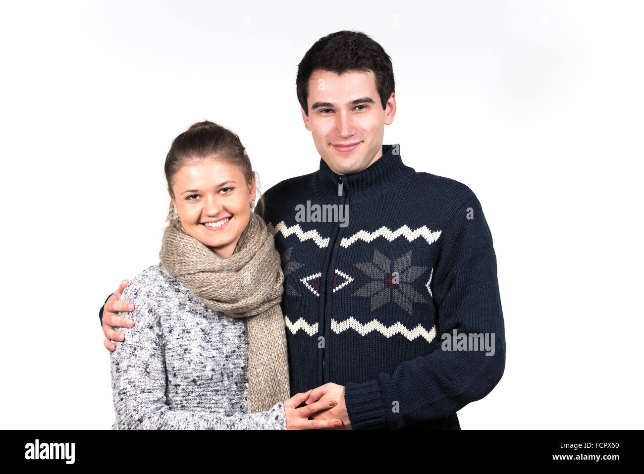 Ritratti di coppia giovane, uomo e donna, indossare abbigliamento invernale Foto Stock