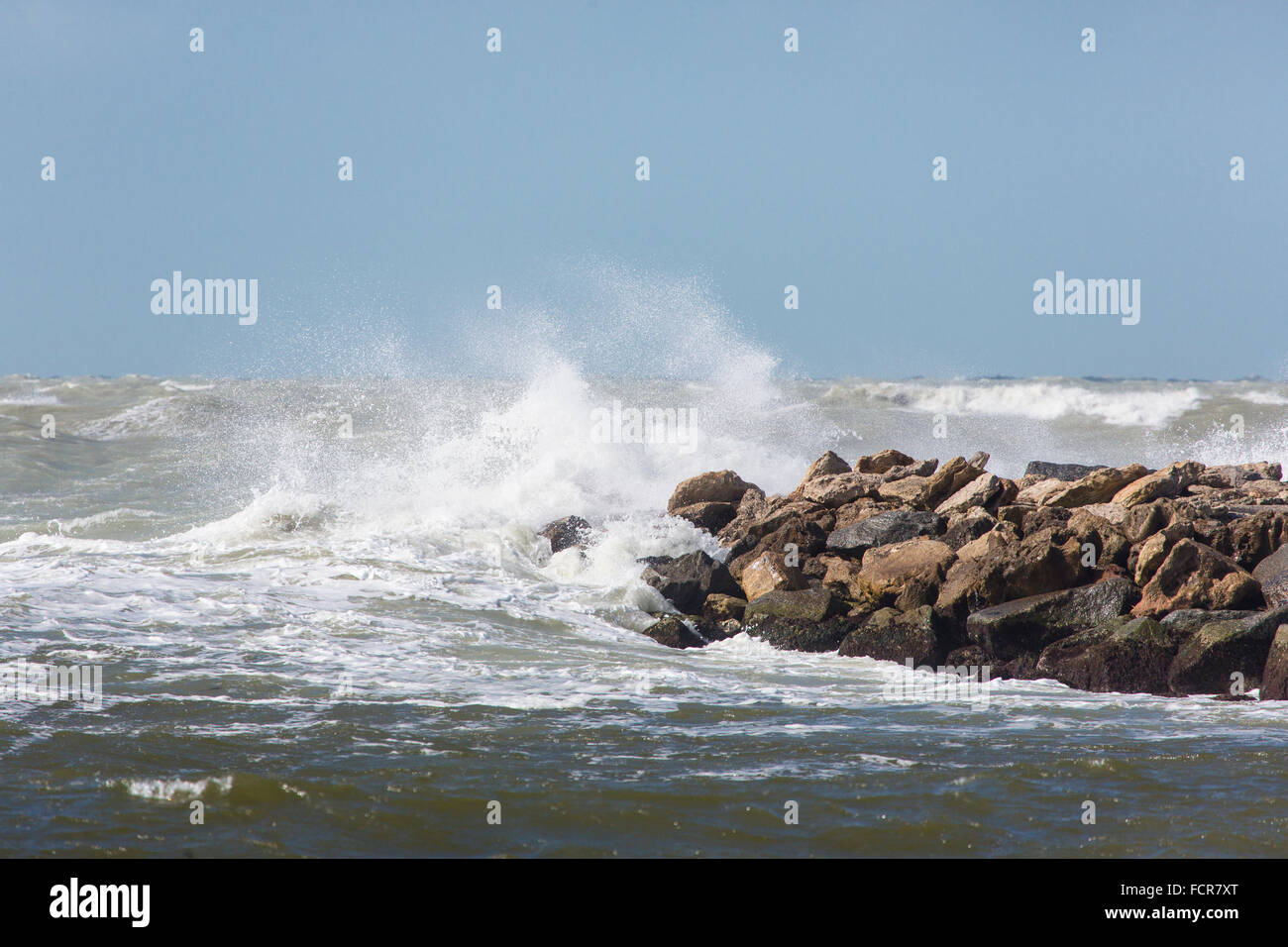 Golfo del Messico tempesta le onde a Molo Sud in Florida Venezia Foto Stock