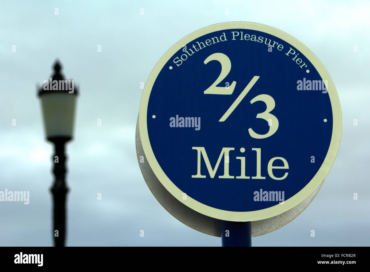 Due terzi mile marker Southend Pier Foto Stock