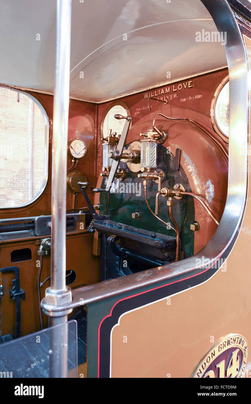 Pedana di "GLADSTONE', Treno Reale sulla visualizzazione permanente presso il Museo Nazionale delle Ferrovie di York, Inghilterra. Foto Stock