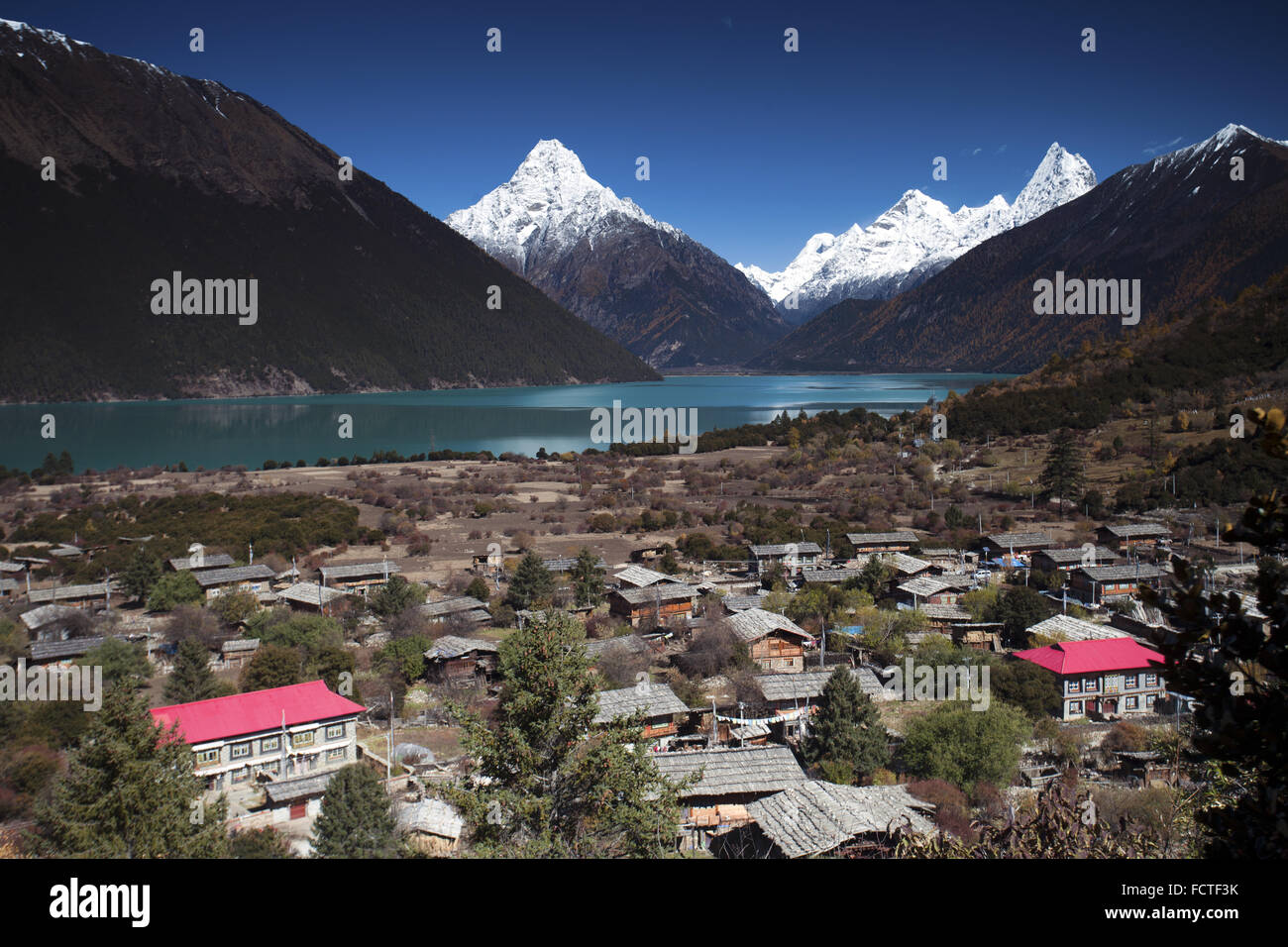 La Contea di gongbujiangda Basongco Foto Stock